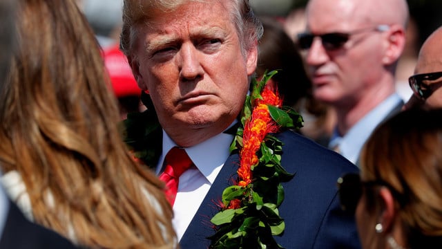 Donaldas Trumpas pradeda ilgiausią prezidentinį vizitą po Aziją