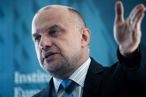 Estijos gynybos ministras pasisakė apie stiprinamą gynybinį bendradarbiavimą