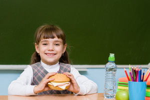 Vien tik mokykla nepakeis vaikų mitybos įpročių