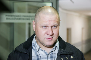 Kaune realybės šou laimėtojas teisiamas dėl daugybės paauglių tvirkinimo