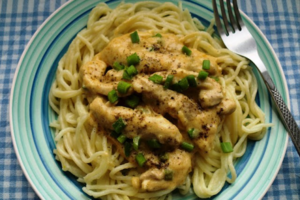 Švelnus vištienos troškinys, sužavėjęs ne vieną valgytoją