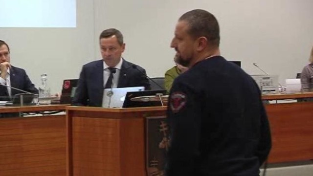 Cirkas Vilniaus valdžioje: tildyti politikų rietenų pasiųsti apsaugininkai