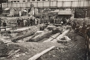 Paslaptingo kulto prieglobsčiu buvusi Londono romėnų šventykla sugrįžo į savo senąją vietą