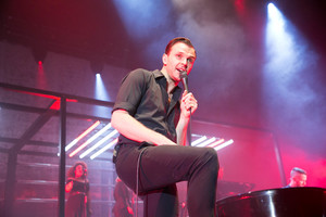 Albumo apžvalga. „Hurts“ „Desire“