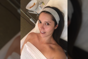 41-erių „laukinukė“ pasirodė be makiažo ir suspindo jaunatvišku žavesiu