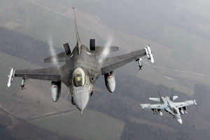 F-15 ir F-16 gaus fantastišką ginklą, kokio neturės net naujausias F-22