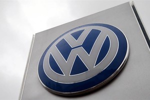Prieš „Volkswagen“ – virš 350 mln. eurų vertės grupės ieškinį pateikė 15 tūkst. vairuotojų
