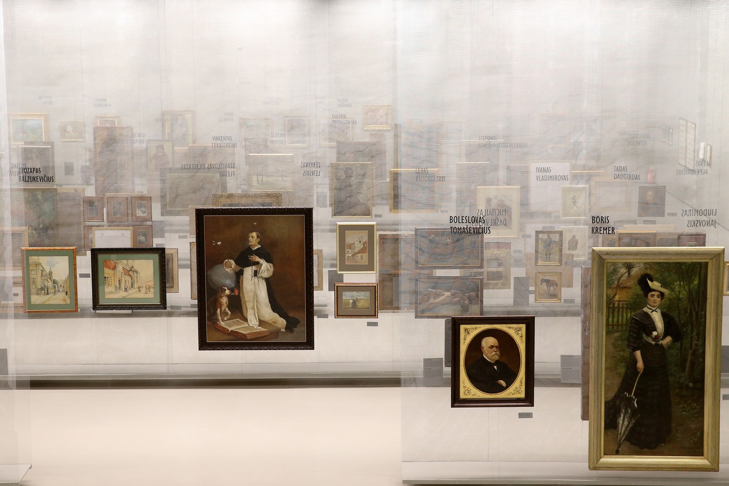 Keistame rūke skendintys kūriniai Nacionalinėje dailės galerijoje atskleidžia XIX amžiaus politikos, meno ir miesto peripetijas.<br>R.Danisevičiaus nuotr.
