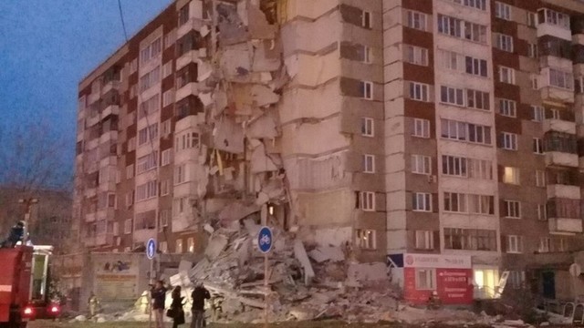 Devynių aukštų namą Rusijoje sprogdinęs vyras galėjo keršyti motinai