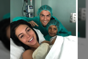 Cristiano Ronaldo mylimoji pagimdė dukrytę