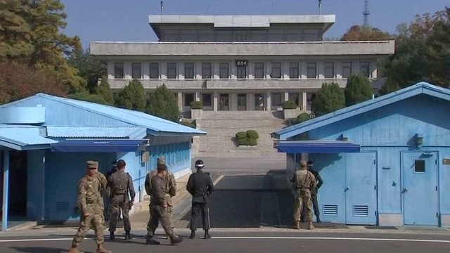 Šiaurės Korėjos kariui pavyko perbėgti į Pietų Korėją