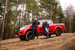 Du lietuviai pasiryžo gyvenimo nuotykiui: Dakaro ralį seks savo automobiliu 