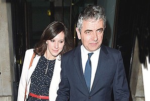 62 metų Ponas Bynas dėl būsimo savo trečio vaiko skraido padebesimis