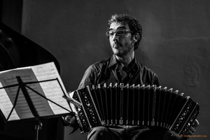 Akordeono festivalyje – romantiškasis bandonijos virtuozas iš Italijos