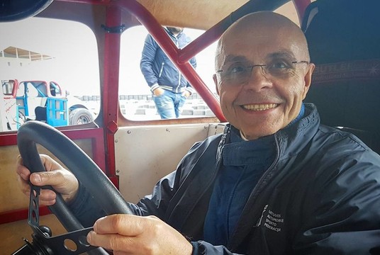 Jonas Dereškevičius triumfavo „Legends by Legends“ veteranų lenktynėse