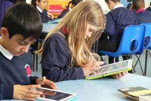 Socialiniai tinklai mokykloje: drausti ar įtraukti?