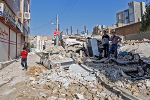 Galingo žemės drebėjimo Irane aukų padaugėjo iki 530