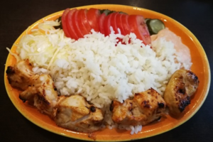 Šašlykai šioje kavinėje skanūs ir sultingi, bet viską gadino viena detalė 