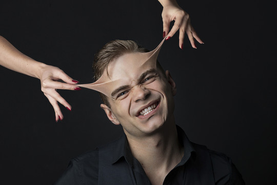 Domas Česnulevičius pristato naują savo dainą „Nervus tampei“