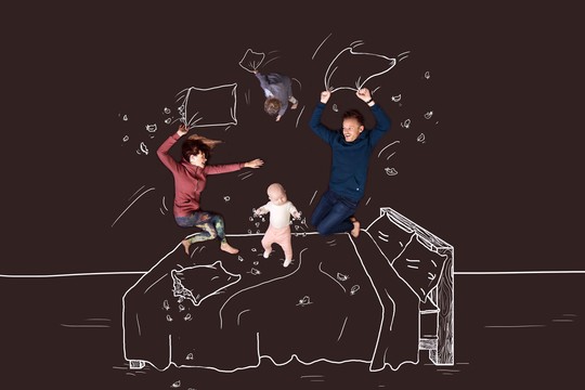 Šarūnas ir Laura Mazalai su mažylėmis tapo modeliais