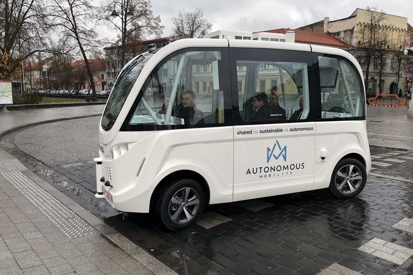   Vilniuje pristatytas autonominis automobilis.<br> V.Ščiavinsko nuotr.