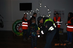 Kauno moksleiviai iš šalies pamatė, kaip spindi apšviesti atšvaitai