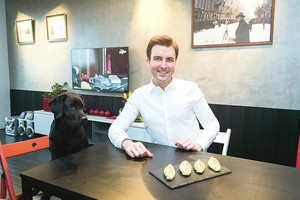 Virėju svajojęs tapti Arnas Mazėtis pasidalijo savo kibinų receptu