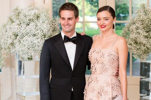 „Victoria's Secret“ angelas Miranda Kerr ir „Snapchat“ įkūrėjas laukiasi kūdikio