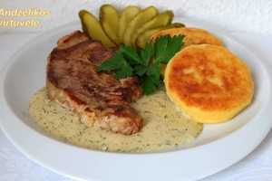 Kiaulienos kepsnys su itin skaniu garstyčių padažu