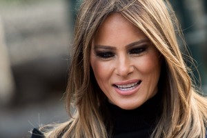 Melania Trump pirmadienį priims Baltųjų rūmų kalėdinę eglutę