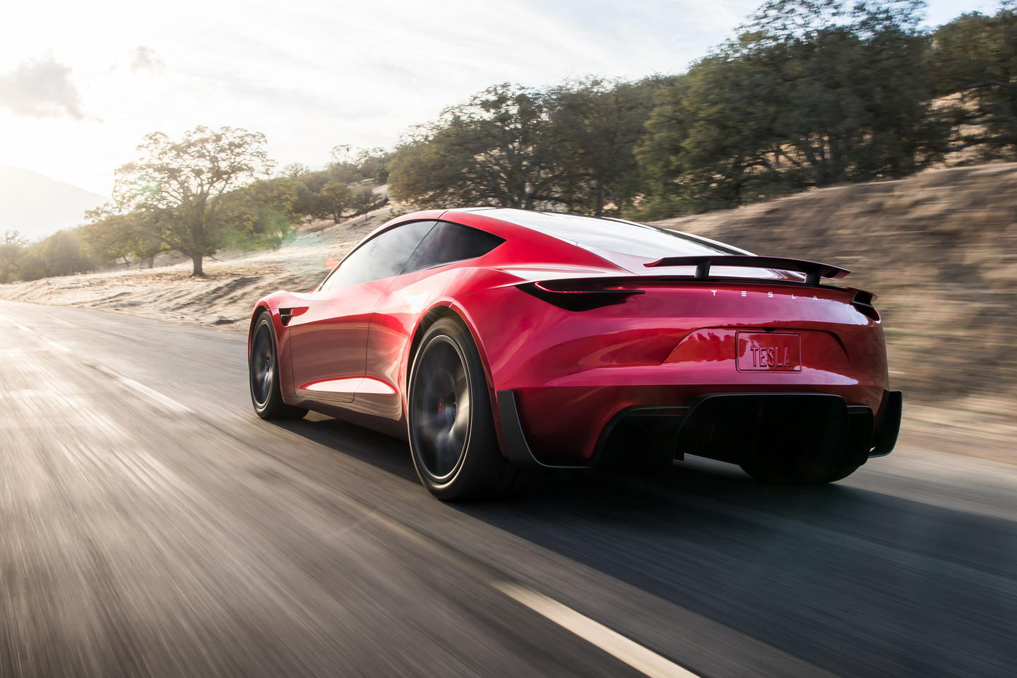 „Tesla Roadster“ nuo 0 iki 100 mylių per valandą (160 km/val.) įsibėgės per 4,2 sekundės.<br>Gamintojo nuotr.