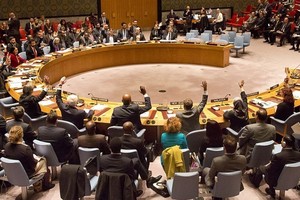 Rusija vėl vetavo JT rezoliuciją dėl cheminių atakų Sirijoje tyrimų pratęsimo