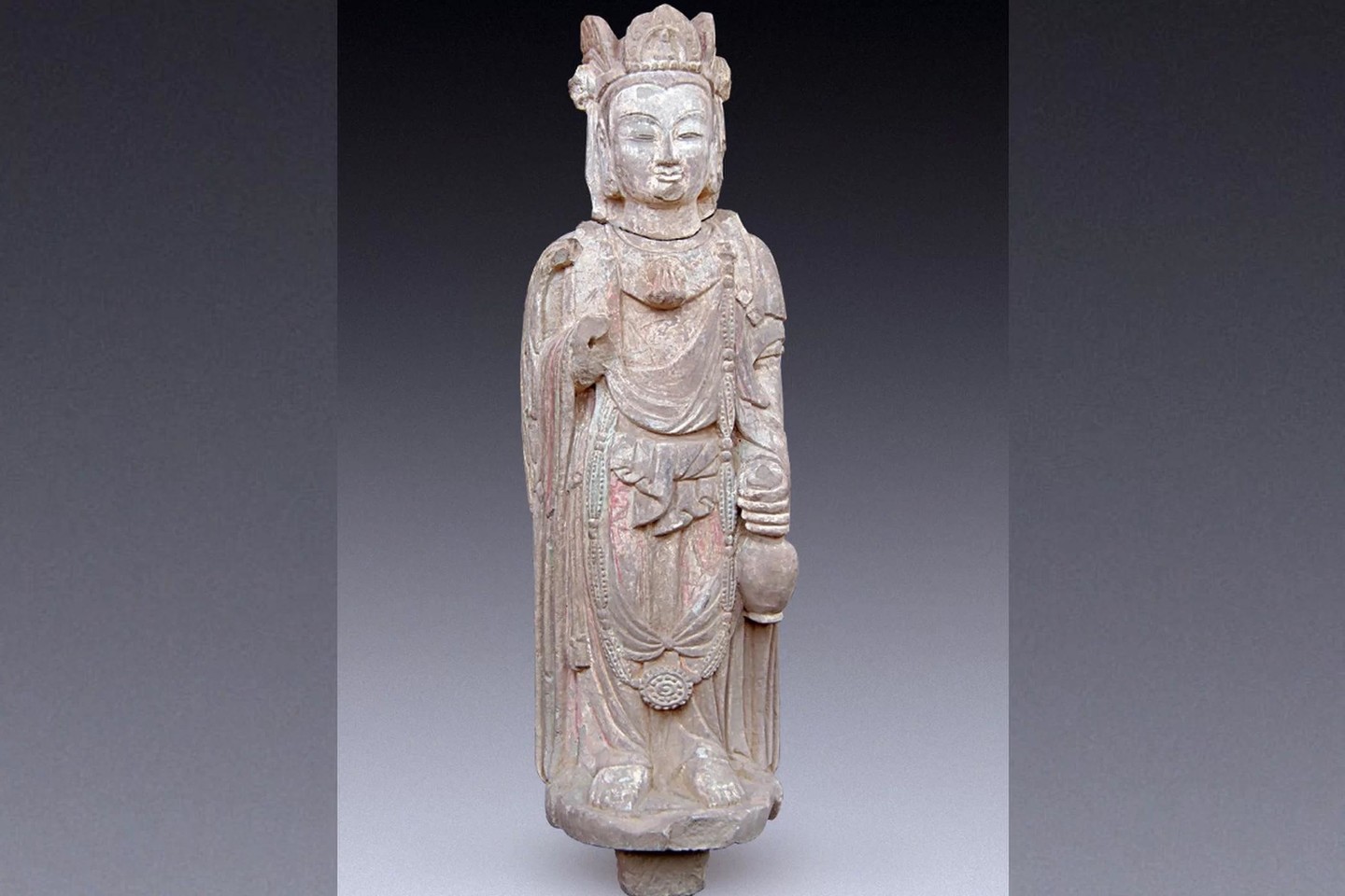  Šalia palaikų rastos statulos buvo sukurtos kažkada tarp Wei (386-534) ir Song (960-1276) dinastijų.<br> „Chinese Cultural Relics“ nuotr.