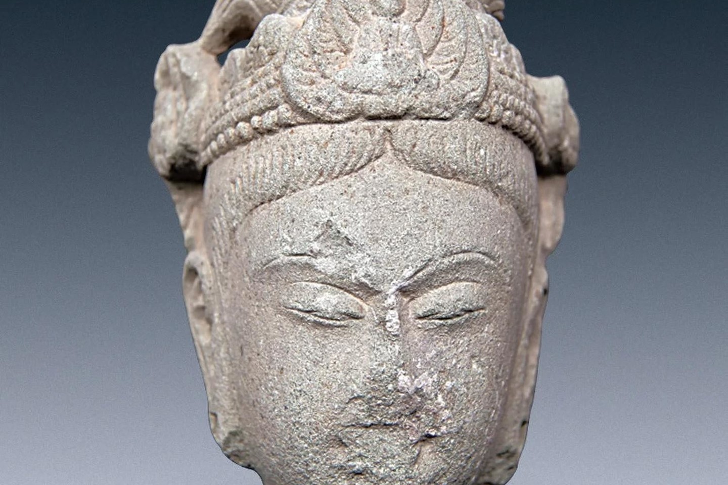  Šalia palaikų rastos statulos buvo sukurtos kažkada tarp Wei (386-534) ir Song (960-1276) dinastijų.<br> „Chinese Cultural Relics“ nuotr.