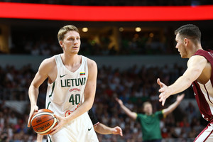 Prieš stovyklą – Lietuvos rinktinės praradimas: neteko gynėjo