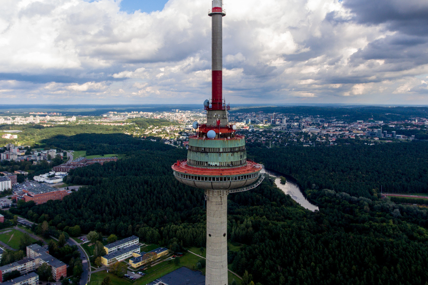Naujametinis vakaras Vilniaus televizijos bokšte kainuoja 120 eurų.<br>V.Ščiavinsko nuotr.
