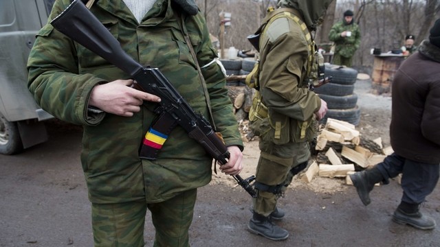 Dalį gatvių Rytų Ukrainos Luhansko miesto centre užblokavo ginkluoti asmenys