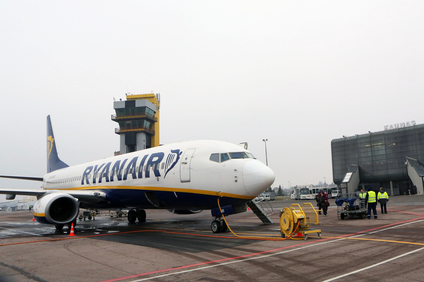 Įsibėgėjus trečiajai akcijos savaitės dienai, „Ryanair“ savo keleiviams siūlo net 10 proc. nuolaidą 1 mln. bilietų kelionėms nuo balandžio iki birželio.<br>M.Patašiaus nuotr.