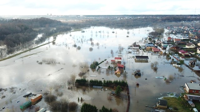 Gyventojai pyksta, kad staiga užliejus potvyniui, jie palikti gelbėtis patys