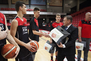 Padėkos dienos proga – ypatinga partnerių dovana Vilniaus komandai