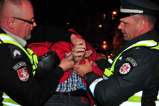 Pareigūnus nužudyti grasinęs rusas atsidūrė už grotų