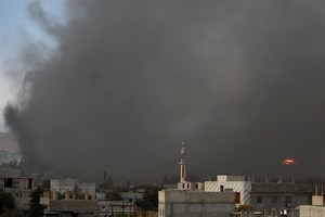 JAV planuoja neribotą laiką laikyti pajėgas Sirijoje ir įkurti regioninę vyriausybę šalies šiaurėje