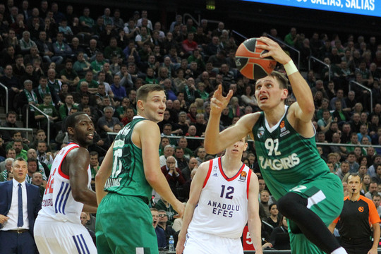 „Žalgirio“ dovana savo sirgaliams: Eurolygos pergalė prieš įsibėgėjusį „Anadolu Efes“