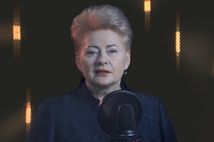 Pamatykite: kalėdiniame Lietuvos žvaigždžių klipe – ir Dalia Grybauskaitė