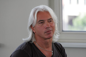 Operos solistas Dmitrijus Chvorostovskis bus palaidotas dviejose vietose