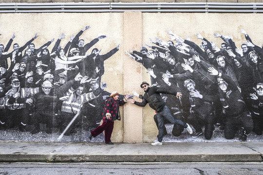 Ekranuose – geriausias Kanų dokumentinis filmas „Veidai kaimai“: po jo norėsis šokti