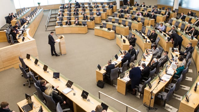 Paaiškėjo, kas labiausiai smukdo Lietuvą pasaulio demokratijos reitinge