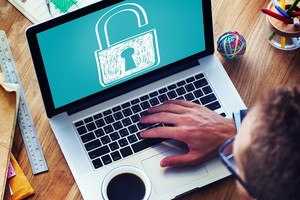 LATGA: „Kodėl tam, kad mūsų kūrinių nevogtų, turėtume mokėti patys?“