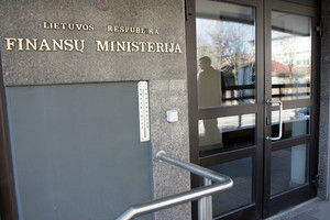 Pertvarka Finansų ministerijoje: darbuotojai įspėti dėl pareigybės panaikinimų 