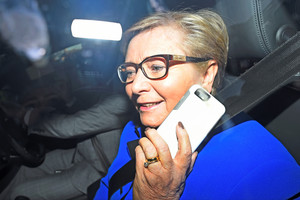 Airijos politinės krizės centre atsidūrusi premjero pavaduotoja atsistatydina